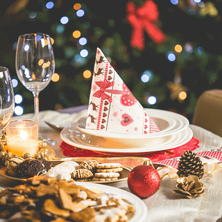 AreTheyHappy December foodie social media calendar holiday feast